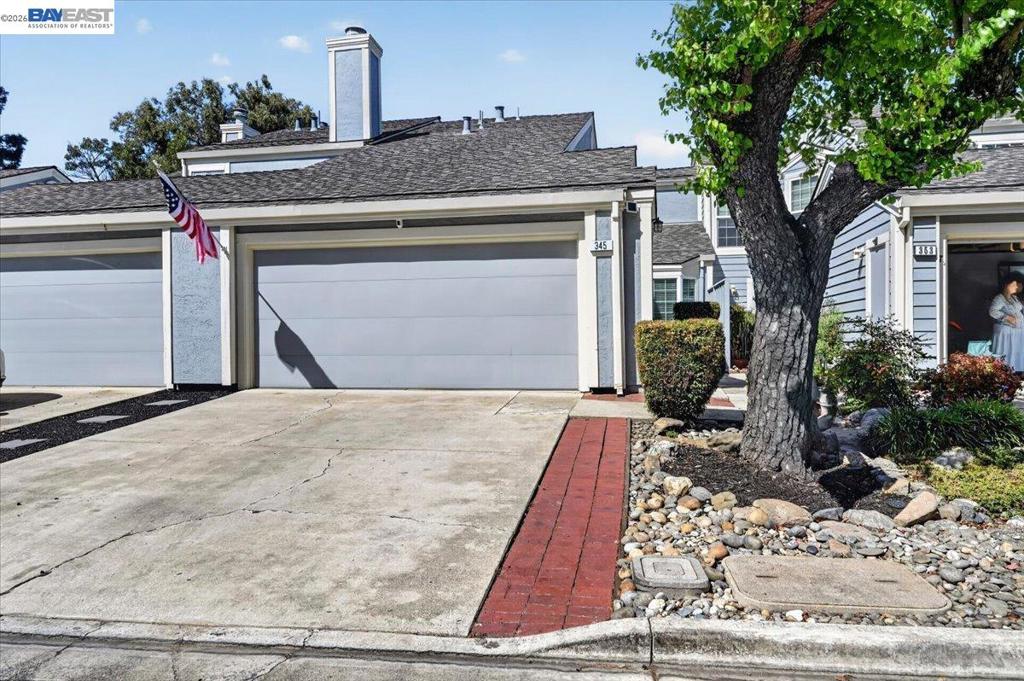 345 Northwood Cmns