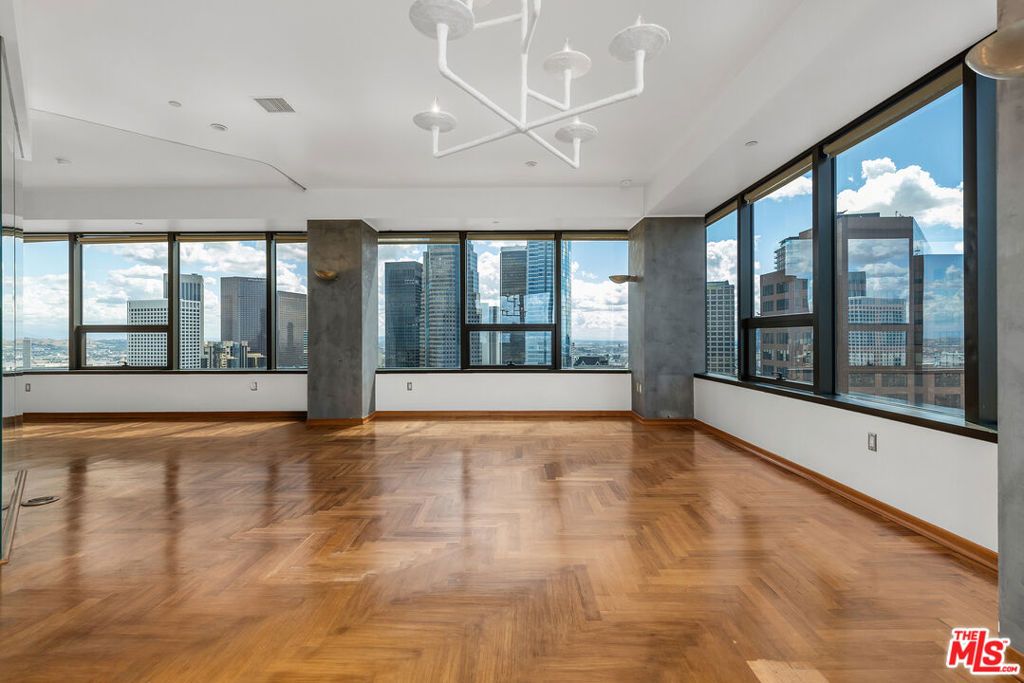 Photo of 1100 Wilshire Boulevard #2911, Los Angeles, CA 90017 (MLS # 26717317)