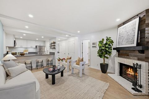 Photo of 8362 Via Sonoma #c, La Jolla, CA 92037 (MLS # 260006926SD)