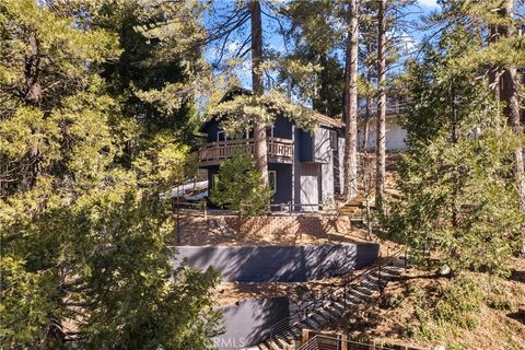 Photo of 26287 Lake Forest Drive, Twin Peaks, CA 92391 (MLS # SW26005145)