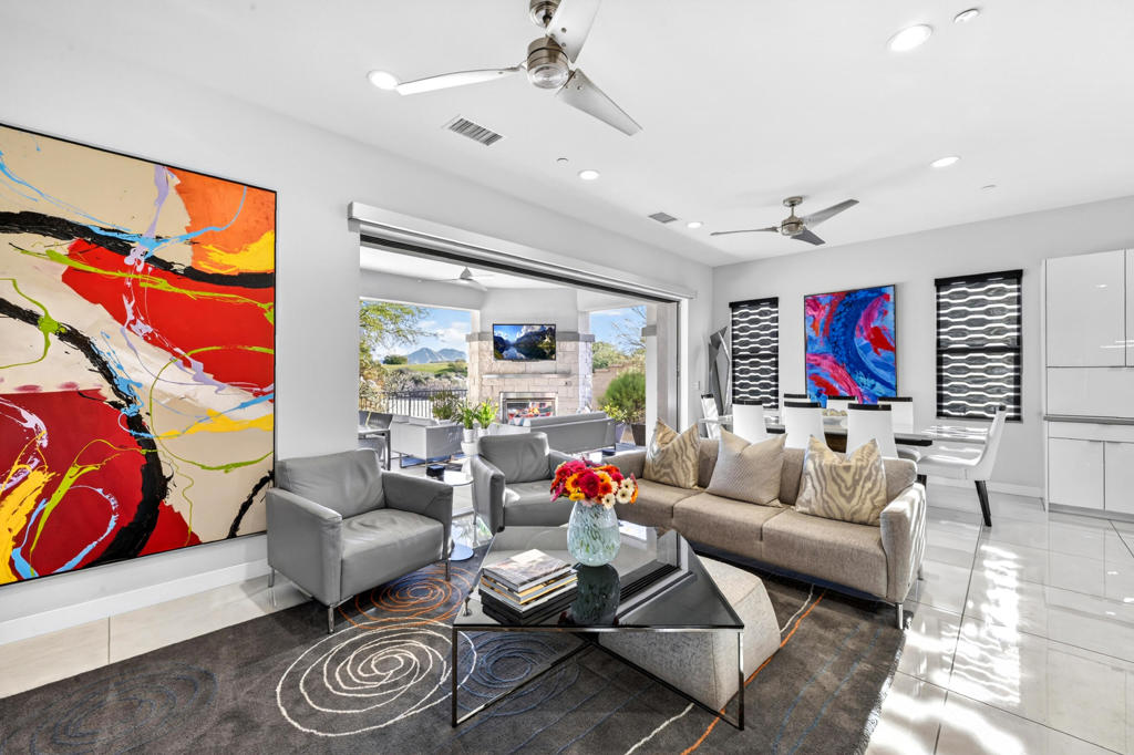 The Retreat at DW - Residential