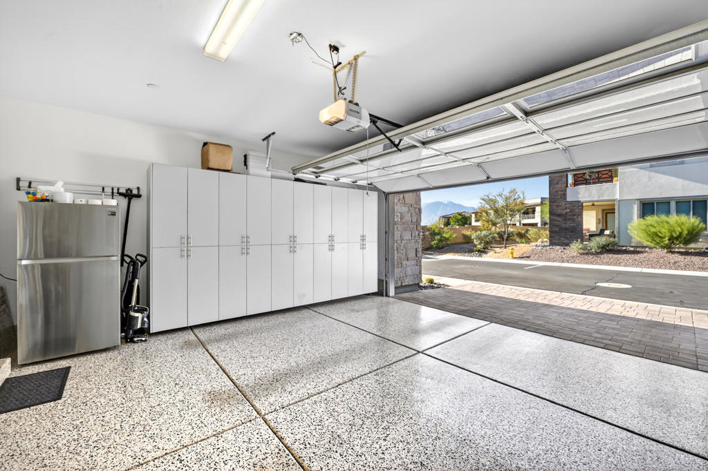 The Retreat at DW - Residential