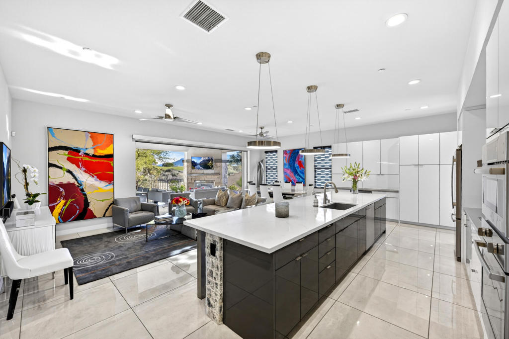 The Retreat at DW - Residential