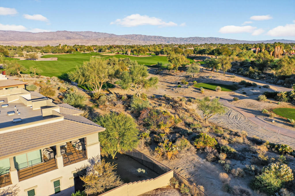 The Retreat at DW - Residential