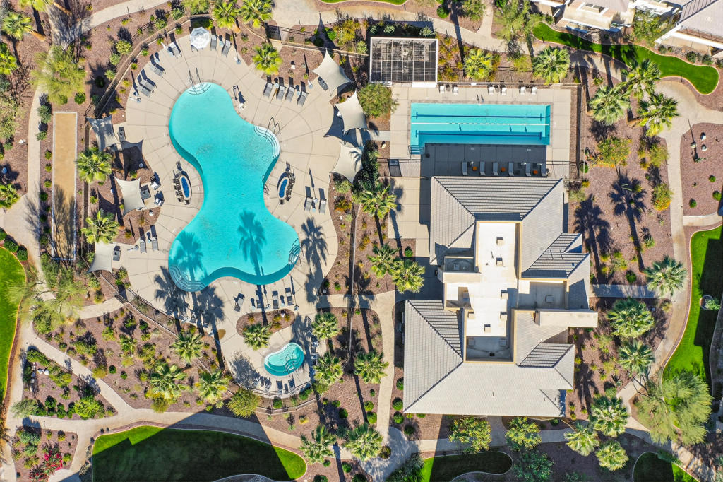 The Retreat at DW - Residential