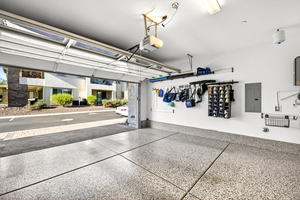 The Retreat at DW - Residential