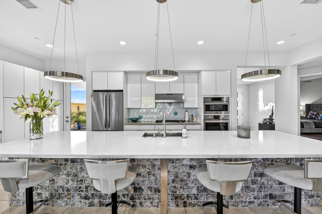 The Retreat at DW - Residential