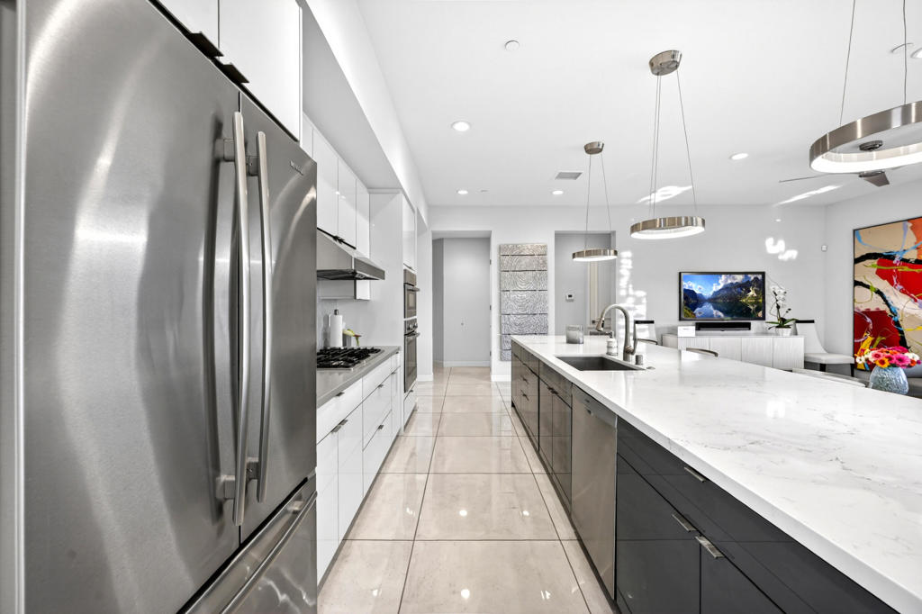 The Retreat at DW - Residential