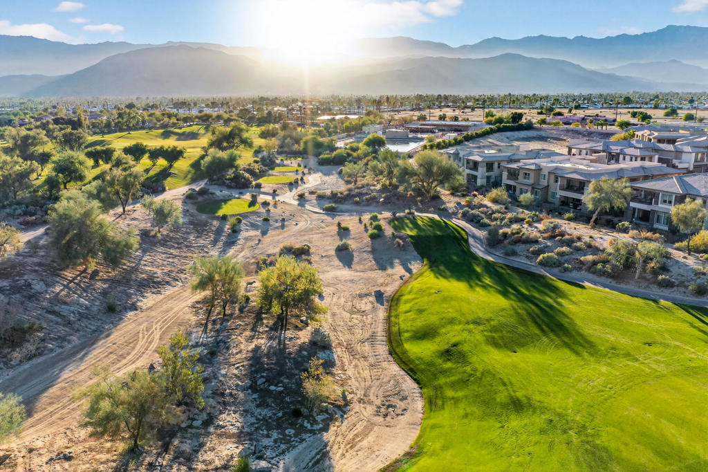 The Retreat at DW - Residential