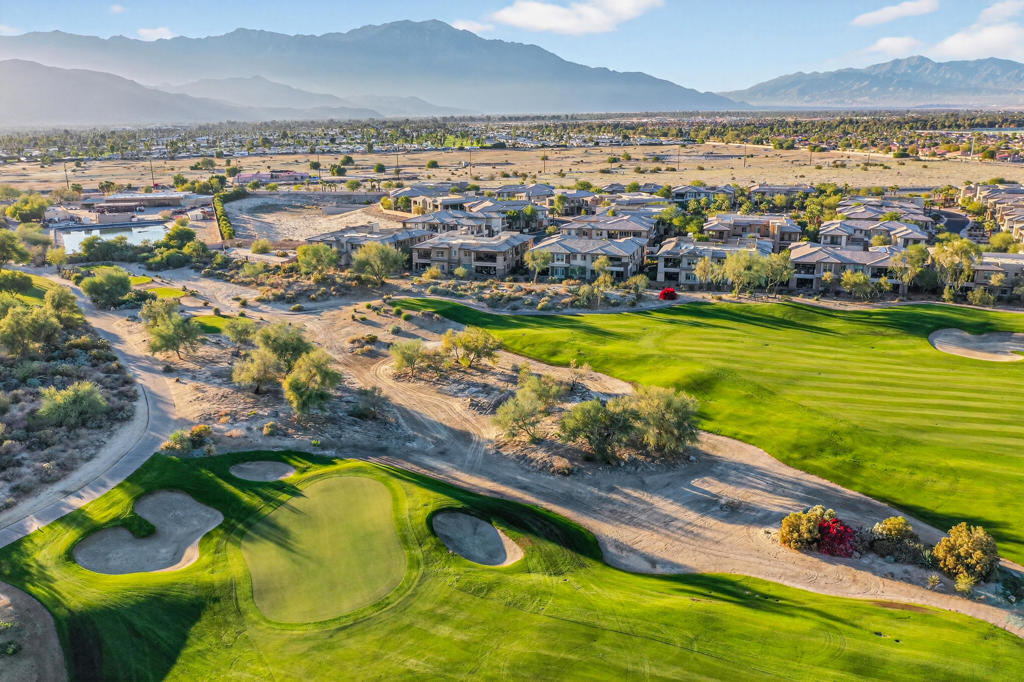 The Retreat at DW - Residential