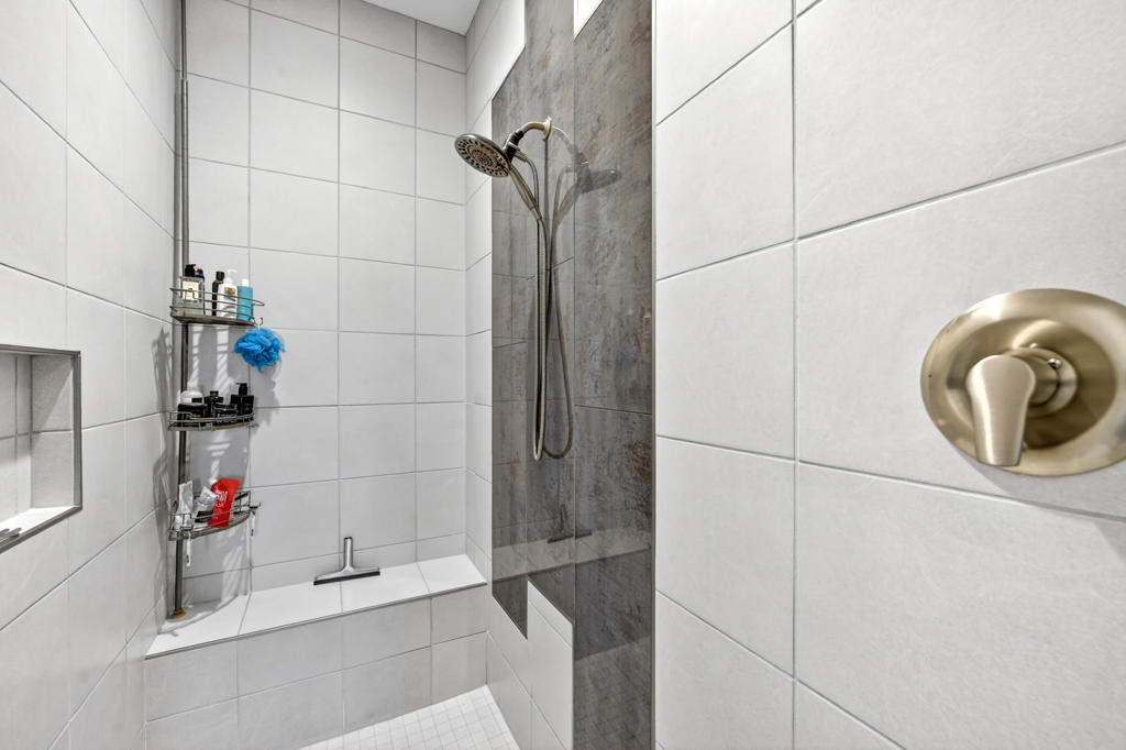 The Retreat at DW - Residential