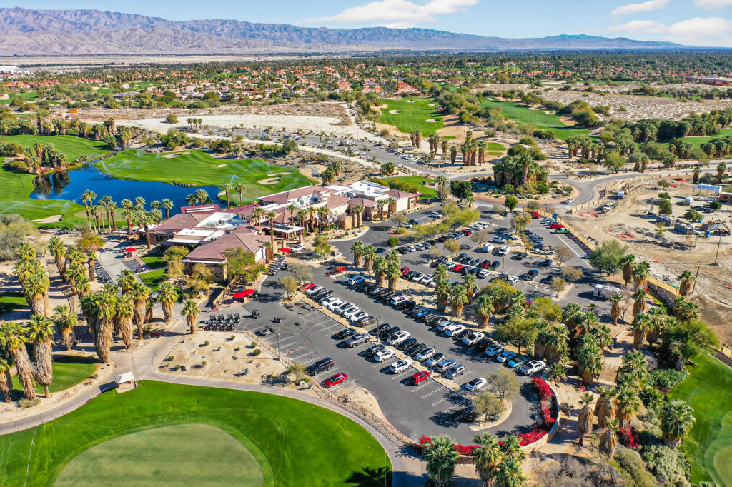 The Retreat at DW - Residential