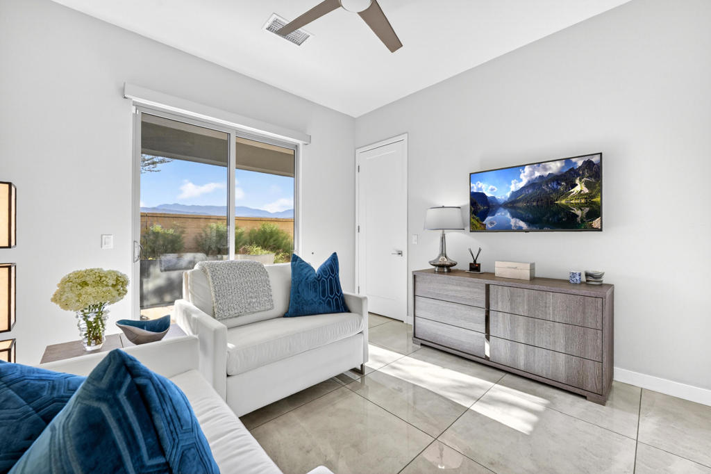 The Retreat at DW - Residential