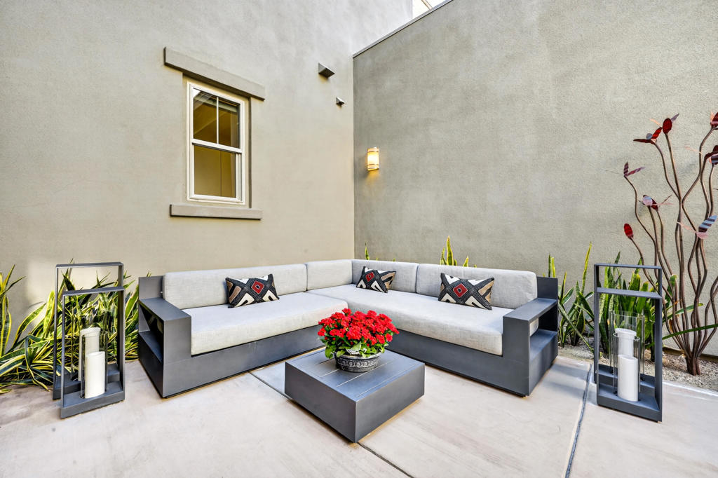 The Retreat at DW - Residential