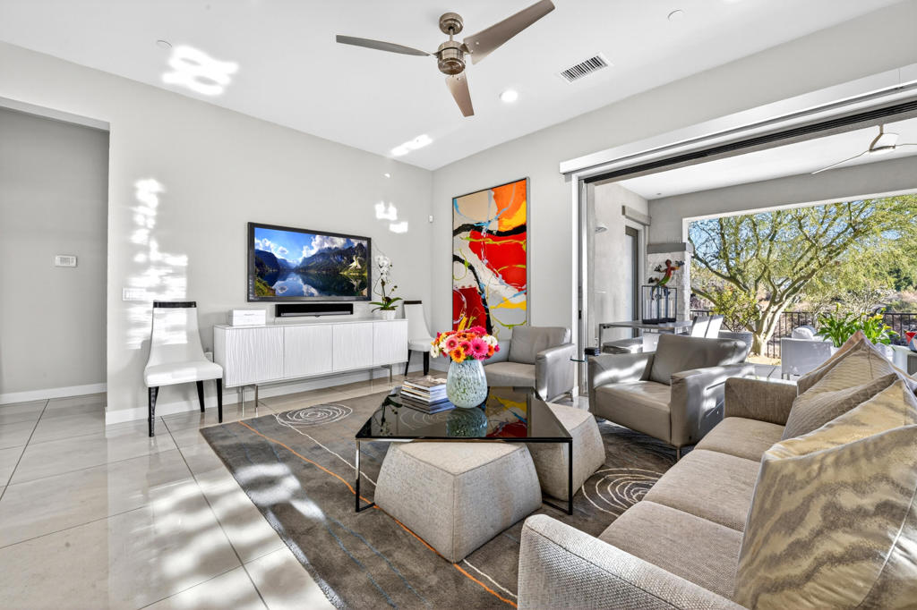 The Retreat at DW - Residential