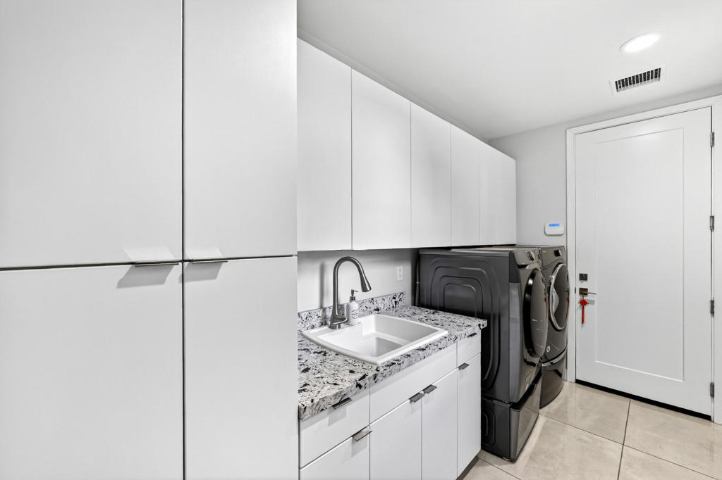 The Retreat at DW - Residential