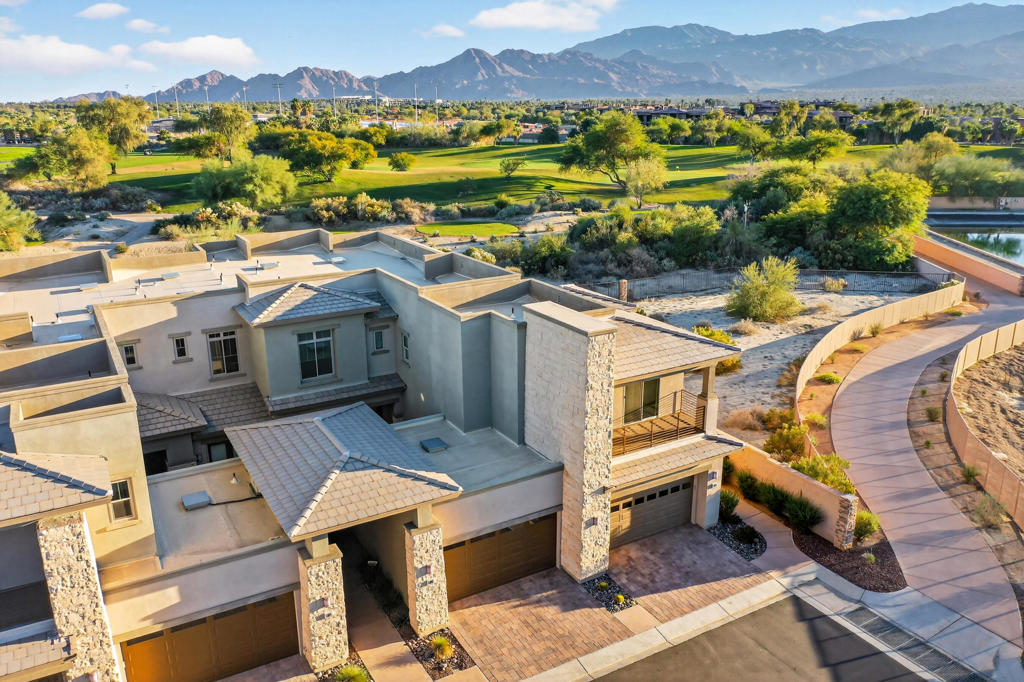 The Retreat at DW - Residential