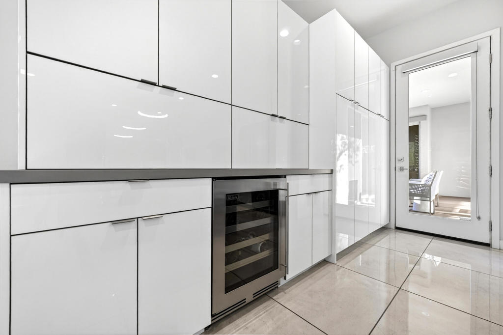 The Retreat at DW - Residential