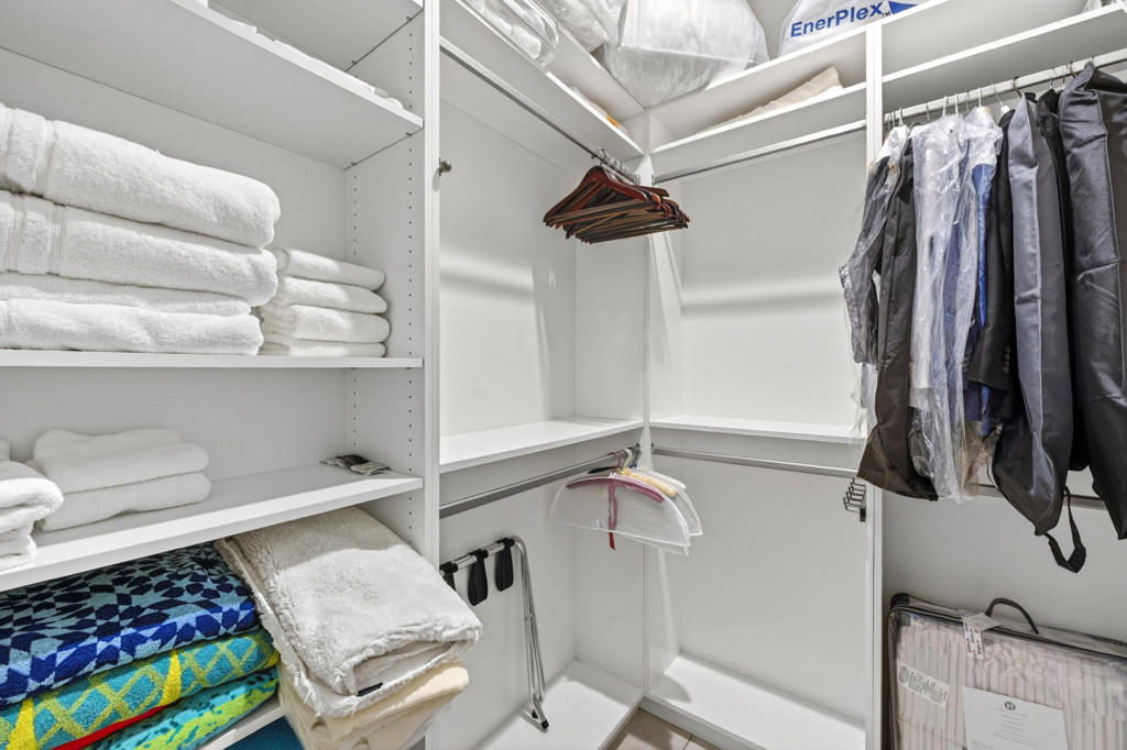 The Retreat at DW - Residential