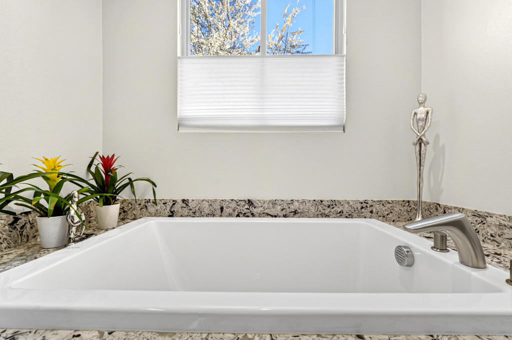 The Retreat at DW - Residential