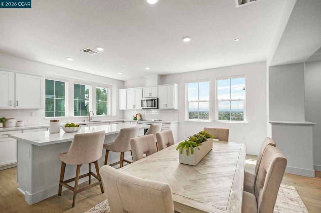 Photo of 830 Heaven Ct Ct, Hayward, CA 94544 (MLS # 41130427)