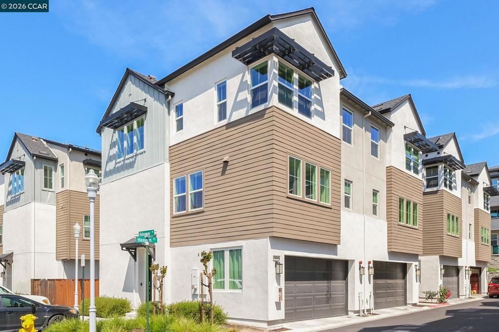 Photo of 830 Heaven Ct Ct, Hayward, CA 94544 (MLS # 41130427)