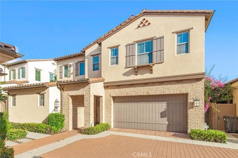 211 Canvas Irvine CA 92620