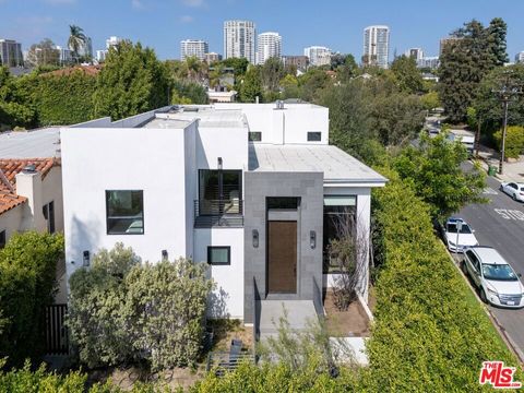 Photo of 10501 Eastborne Avenue, Los Angeles, CA 90024 (MLS # 25603417)