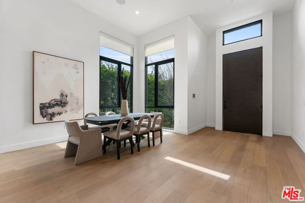 10501 Eastborne Avenue