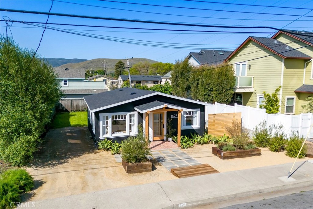 1427 Beach