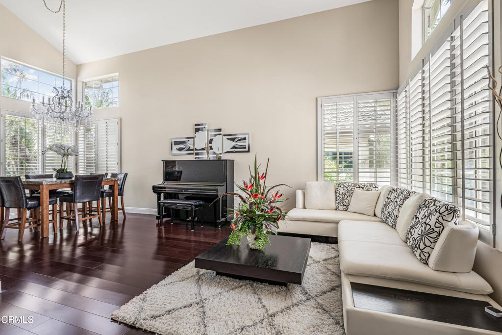 1449 La Culebra Circle