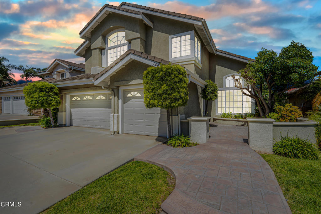 1449 La Culebra Circle