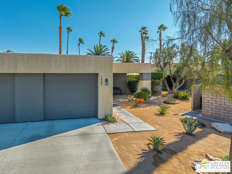 Sunrise Palms - Residential