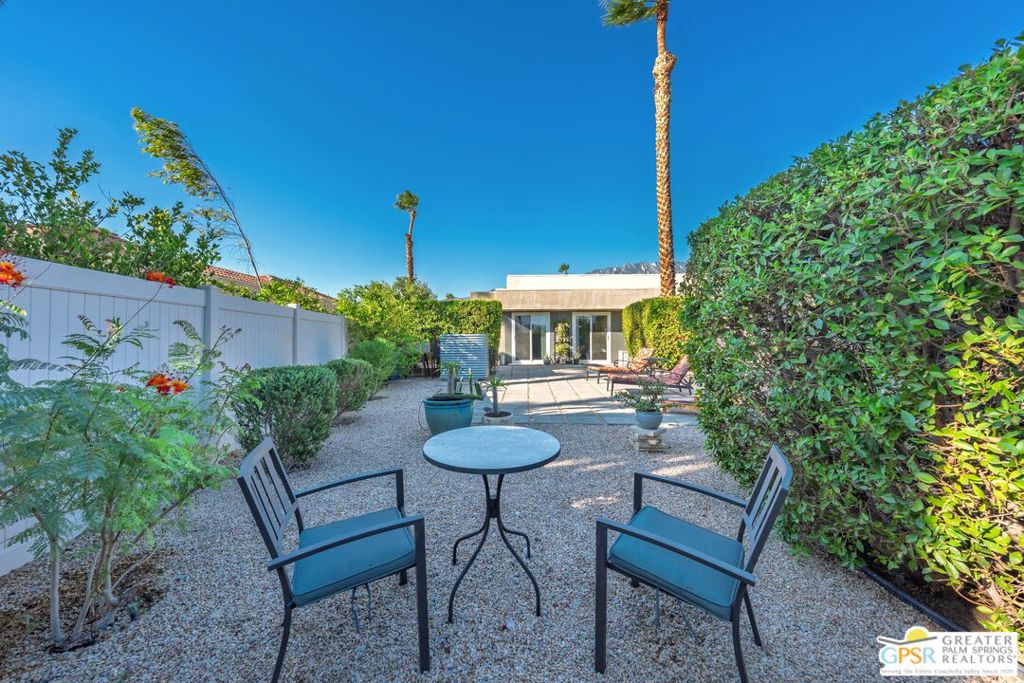 Sunrise Palms - Residential