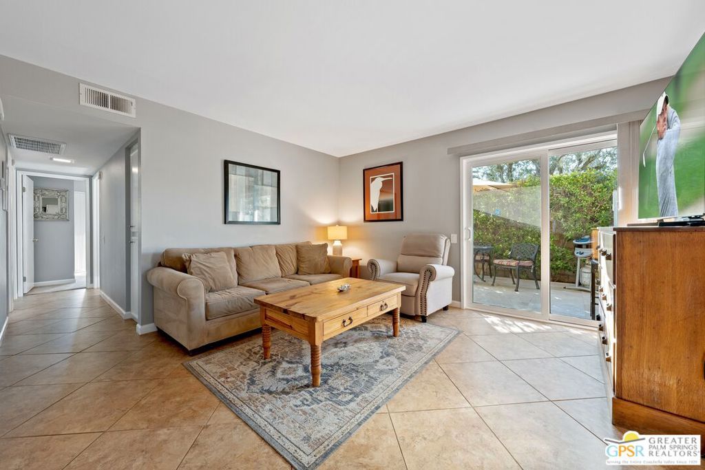 Sunrise Palms - Residential