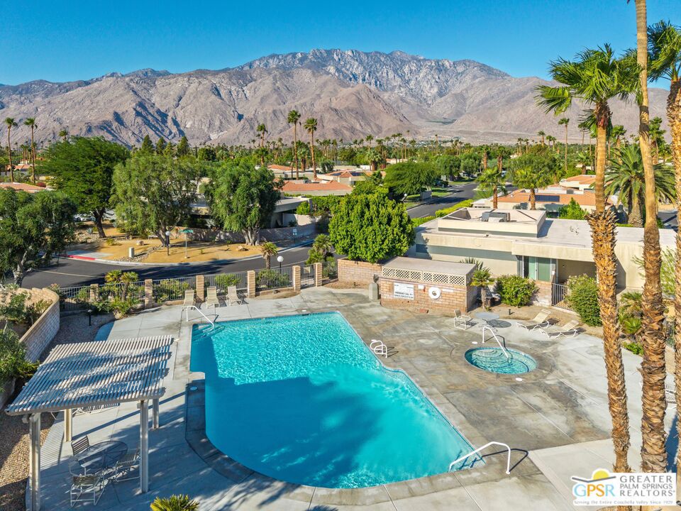 Sunrise Palms - Residential