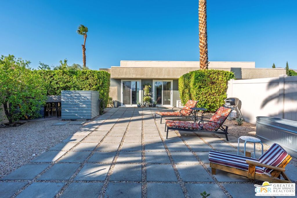 Sunrise Palms - Residential
