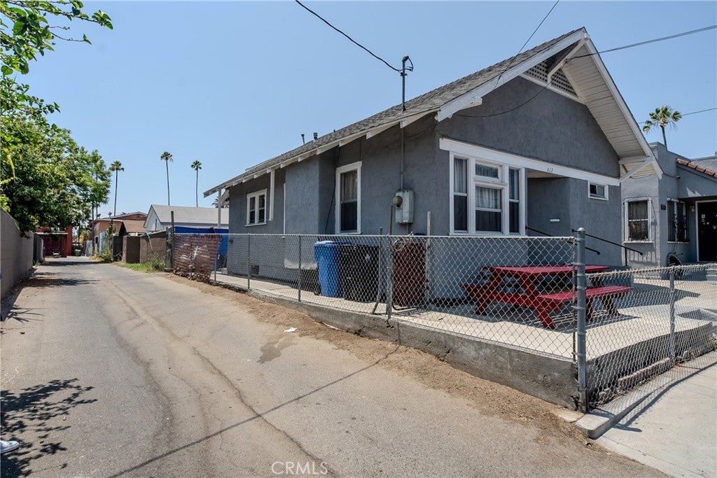 2500 Trinity Street