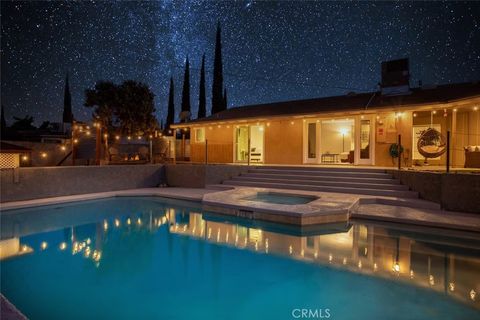 Photo of 56320 Bonanza Dr, Yucca Valley, CA 92284 (MLS # AR26095243)