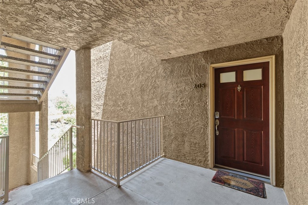 2400 San Gabriel Way 205