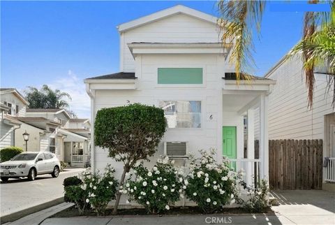 Photo of 9921 Flora Vista St #6, Bellflower, CA 90706 (MLS # PW25276175)