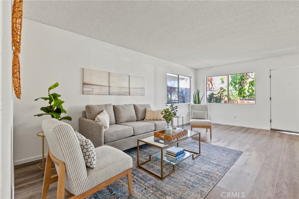 244 Santa Fe Avenue