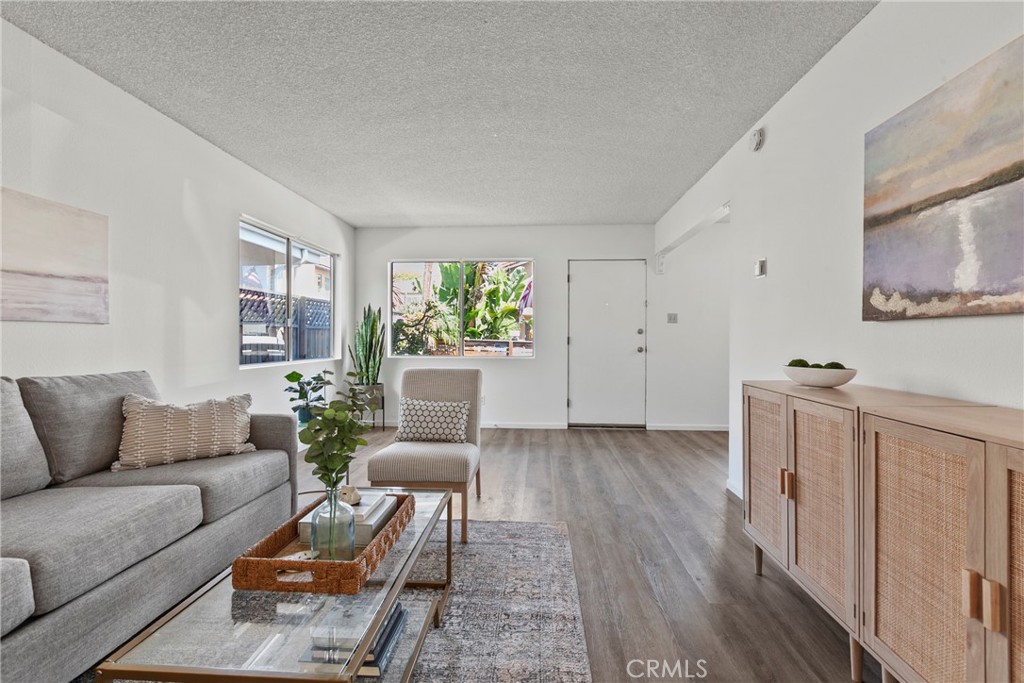 244 Santa Fe Avenue