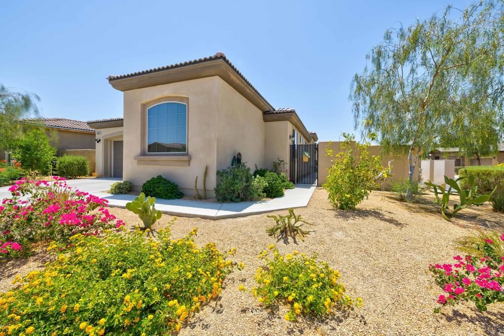 listing image 130729177475966201402