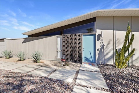 Photo of 408 E Glen Circle N, Palm Springs, CA 92262 (MLS # 219153846PS)