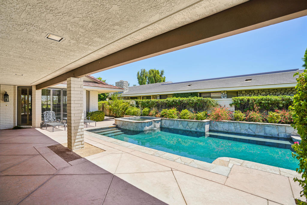 41 Mayfair Drive