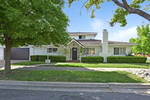Photo of 2610 Carson Street, Redwood City, CA 94061 (MLS # ML82058642)