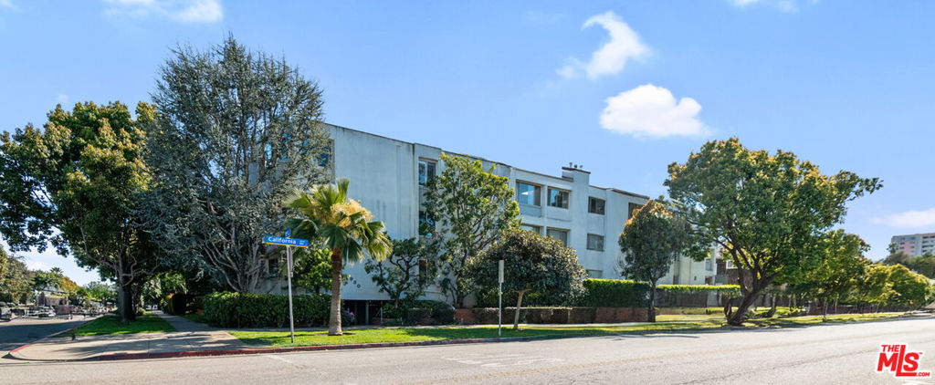 Properties 1 930 California Avenue 301