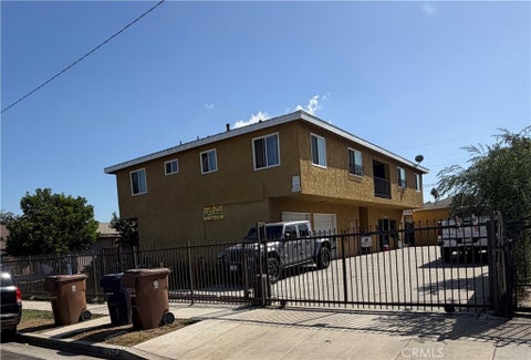 Photo of 1128 W 104Th Street, Los Angeles, CA 90044 (MLS # DW26228662)