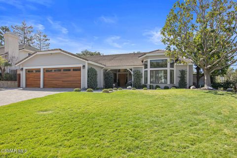 Photo of 4900 Kilburn Court, Oak Park, CA 91377 (MLS # 226000967)